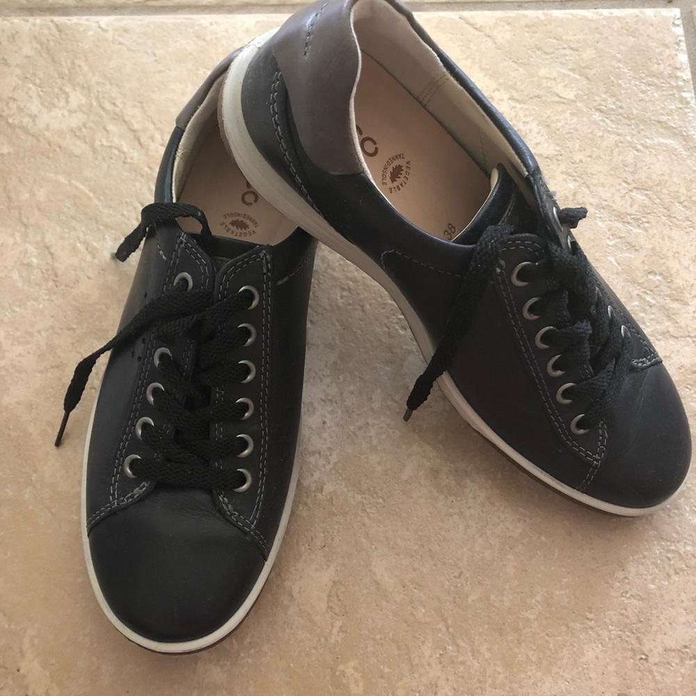Ecco shoes size 38